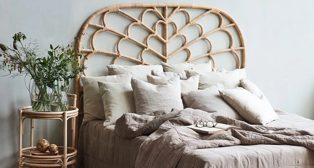 Celia headboard post