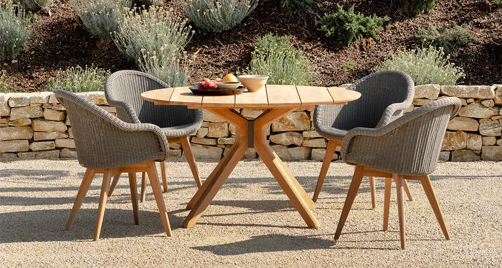 Noa dining table is a contemporary outdoor dining table with teak structure and is suitable for hospitality and contract projects.